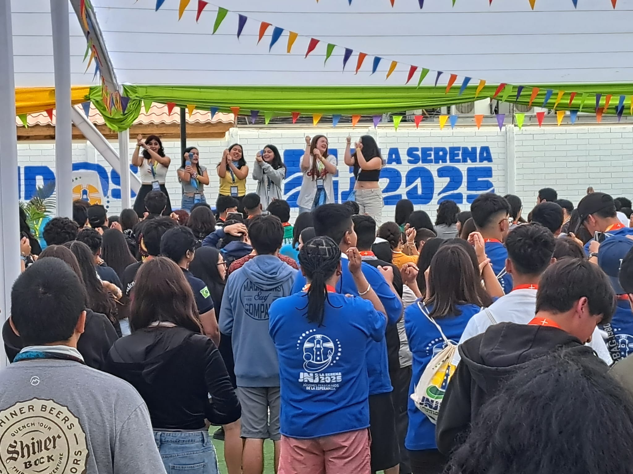 Miles de jóvenes se reúnen en la Jornada Nacional de la Juventud en La ...