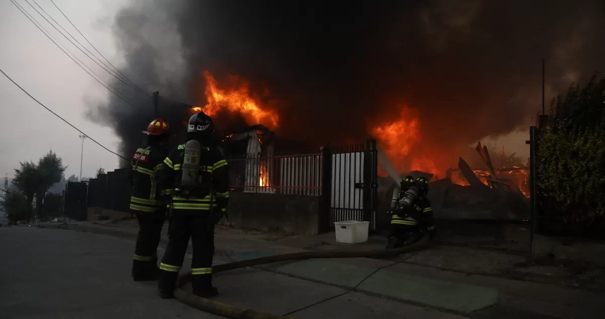 conaf-34-incendios-forestales-siguen-en-combate-cinco-con-sobre-1-000-hectares-afectadas